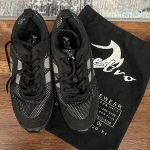 Metro Dancewear Jazz Shoes